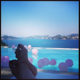 Fey feet photo thumbnail