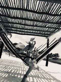 Fey feet photo thumbnail