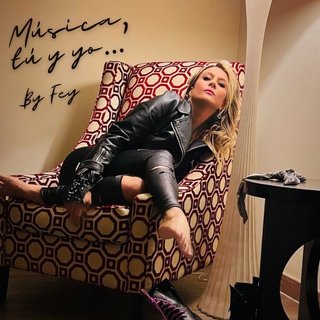 Fey feet photo thumbnail