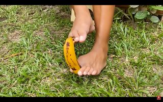 Filipina Pea feet photo 16