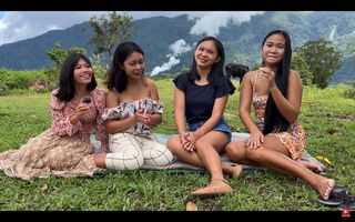 Filipina Pea feet photo 18