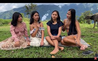 Filipina Pea feet photo 11