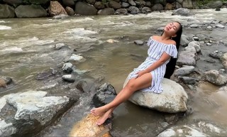 Filipina Pea feet photo 3