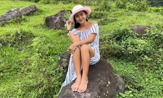 Filipina Pea feet photo 2
