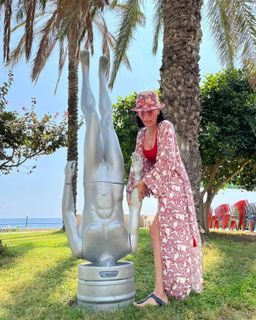 Filiz Ahmet feet photo 4