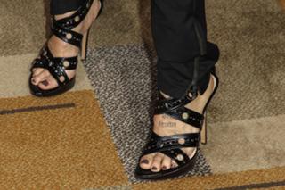 Finola Hughes feet photo 7