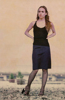 Fiona Apple feet photo thumbnail