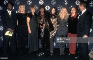 Fiona Apple feet photo thumbnail