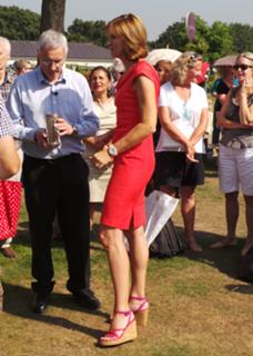 Fiona Bruce feet photo thumbnail
