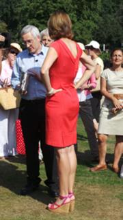 Fiona Bruce feet photo thumbnail