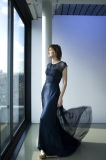 Fiona Bruce feet photo thumbnail