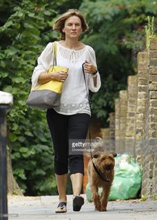 Fiona Bruce feet photo thumbnail