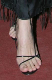 Fiona Bruce feet photo thumbnail