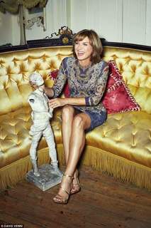 Fiona Bruce feet photo thumbnail