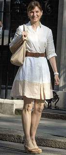 Fiona Bruce feet photo thumbnail