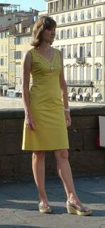 Fiona Bruce feet photo thumbnail
