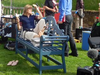 Fiona Bruce feet photo thumbnail