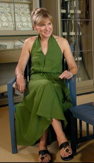 Fiona Bruce feet photo thumbnail