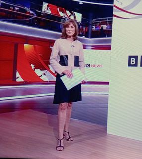 Fiona Bruce feet photo 3