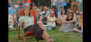 Fiona Bruce feet photo 1