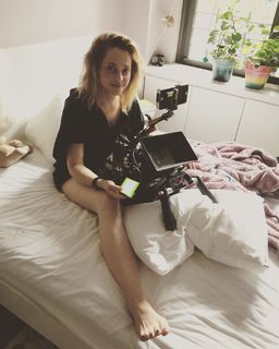 Fiona Dourif feet photo thumbnail