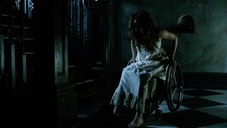 Fiona Dourif feet photo thumbnail