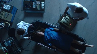 Fiona Dourif feet photo thumbnail