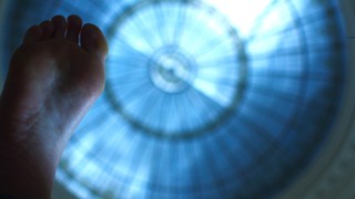 Fiona Dourif feet photo thumbnail