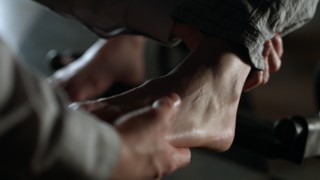 Fiona Dourif feet photo thumbnail