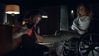 Fiona Dourif feet photo thumbnail