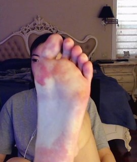 Fiona Fan feet photo thumbnail