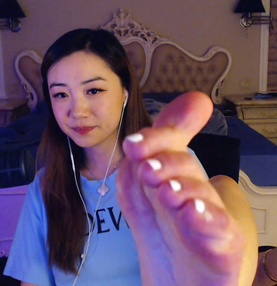 Fiona Fan feet photo thumbnail
