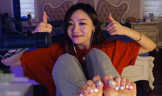 Fiona Fan feet photo thumbnail