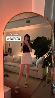 Fiona Fan feet photo thumbnail