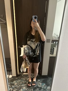 Fiona Fan feet photo thumbnail