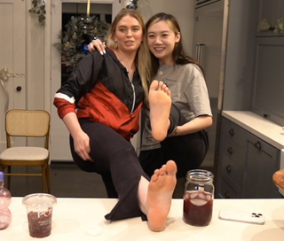 Fiona Fan feet photo thumbnail