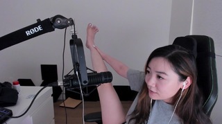 Fiona Fan feet photo thumbnail