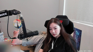 Fiona Fan feet photo thumbnail
