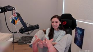Fiona Fan feet photo thumbnail