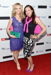 Fiona Gubelmann feet photo thumbnail