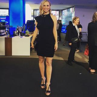 Fiona Gubelmann feet photo thumbnail