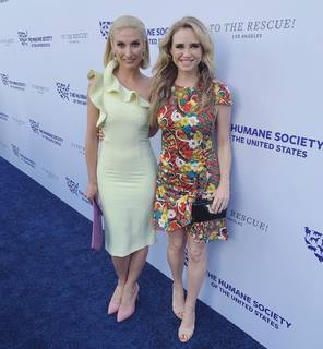 Fiona Gubelmann feet photo thumbnail