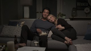 Fiona Gubelmann feet photo thumbnail