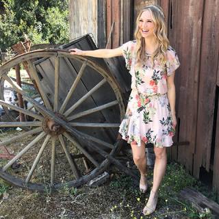 Fiona Gubelmann feet photo thumbnail