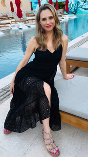 Fiona Gubelmann feet photo thumbnail