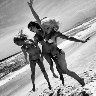 Fiorella Mattheis feet photo thumbnail