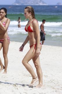 Fiorella Mattheis feet photo thumbnail