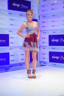 Fiorella Mattheis feet photo thumbnail