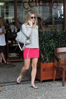 Fiorella Mattheis feet photo thumbnail