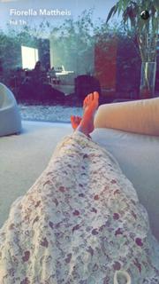Fiorella Mattheis feet photo thumbnail